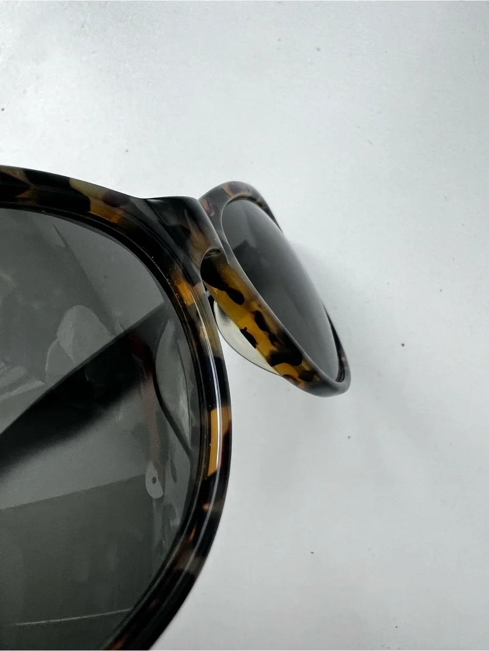 Dkny Avenue A Tortoiseshell Cat-Eye Sunglasses - Black & Brown
